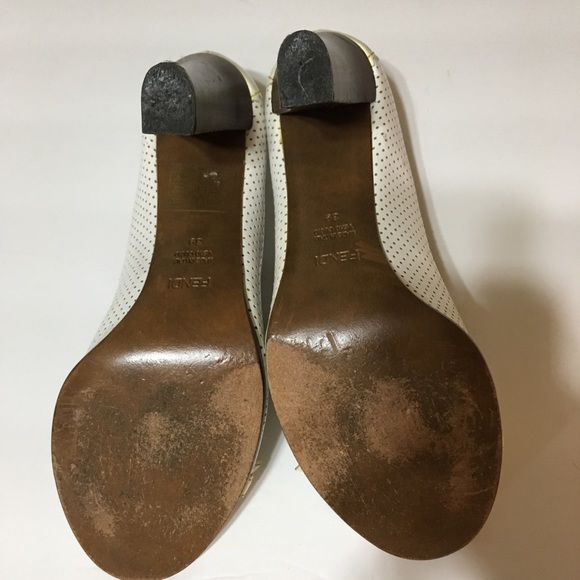Fendi Vintage Cream Leather Size 39 Wooden Heels - Picture 4 of 8